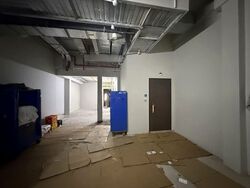North Bridge Road (D7), Retail #541477681